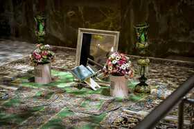 مراسم عقد در حرم رضوی، بدون تشریفات رایج و در کوتاه‌ترین زمان انجام می‌شود.