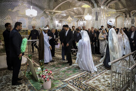 روز ولادت حضرت علی(ع)، از شلوغ‌ترین روزها برای برگزاری عقد در حرم مطهر رضوی است.
