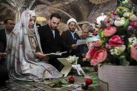 مراسم عقد بالاسر حضرت امام رضا(ع) در روز ولادت حضرت علی(ع) با استقبال بیشتری از سوی زوج‌ها مواجه است.