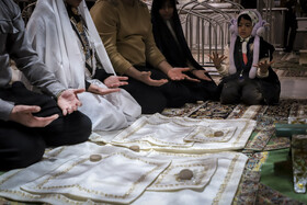 مراسم عقد در بالاسر حضرت، به‌عنوان یک سنت رایج، همچنان در مشهد برگزار می‌شود.