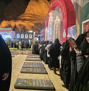 حال و هوای گلزار شهدای کرمان در آستانه ششمین سالگرد شهادت سرداران مقاومت