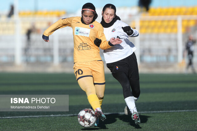قهرمانی خاتون بم در لیگ برتر فوتبال زنان
