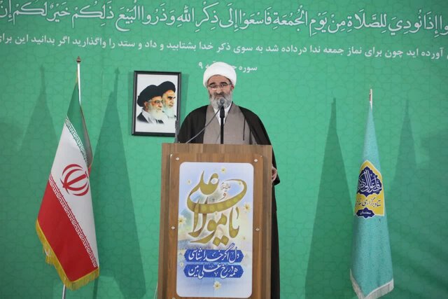 امام جمعه سمنان: نباید اعتراض را با اغتشاش اشتباه گرفت