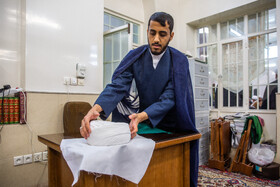 در حاشیه مراسم عمامه گذاری طلاب در روز میلاد امام علی(ع)