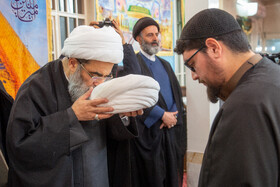 مراسم عمامه گذاری طلاب توسط آیت الله فاضل لنکرانی در روز میلاد امام علی(ع)