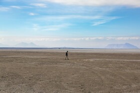 خشک‌شدن دریاچه ارومیه پیامدهای گسترده زیست‌محیطی از جمله افزایش طوفان‌های نمکی و ریزگردها، تغییر اقلیم محلی و کاهش تنوع گونه‌های گیاهی و جانوری را به همراه داشته است.