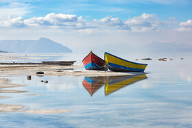 خشکشدن دریاچه، به افول صنعت گردشگری منطقه و از بین رفتن بخشی از کسبوکارهای وابسته انجامیده است.