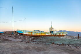 خشک‌شدن دریاچه، به افول صنعت گردشگری منطقه و از بین رفتن بخشی از کسب‌وکارهای وابسته انجامیده است.