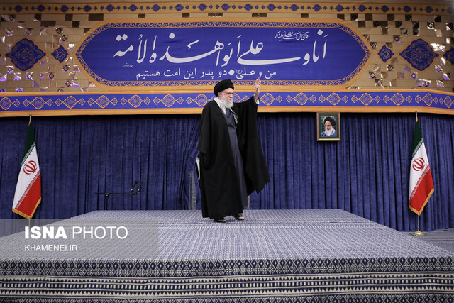 رهبر انقلاب: همگی سعی کنیم اتصال و انسجام ملی را که بسیار با ارزش و قیمتی است، حفظ کنیم