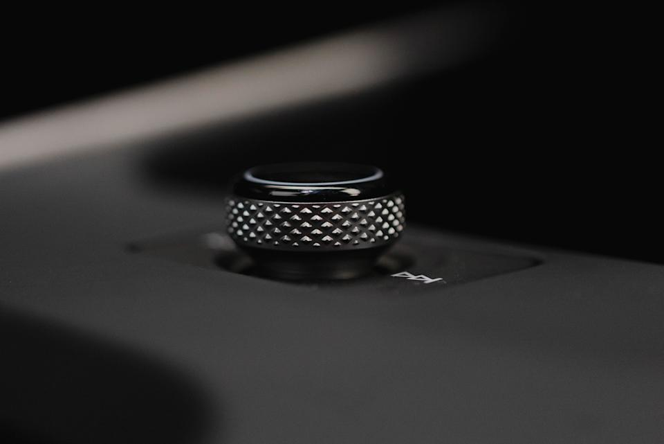 بازگشت دکمههای فیزیکی به داشبورد خودروهای برقی