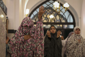 مراسم معنوی اعتکاف بانوان در شبستان تبریزی در مسجد جامع گوهرشاد - مشهد