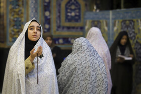 مراسم معنوی اعتکاف بانوان در شبستان تبریزی در مسجد جامع گوهرشاد - مشهد