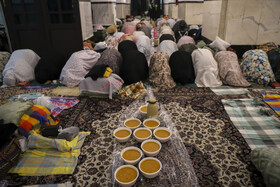 مراسم معنوی اعتکاف بانوان در شبستان تبریزی در مسجد جامع گوهرشاد - مشهد