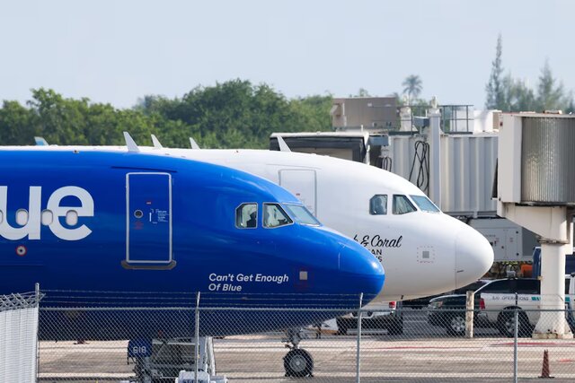 حملات آمریکا به ونزوئلا ترافیک هوایی کارائیب را بهم ریخت