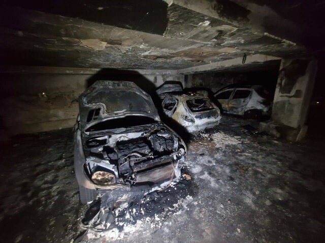 آتش‌سوزی گسترده در پارکینگ یک ساختمان مسکونی در بزرگراه خرازی