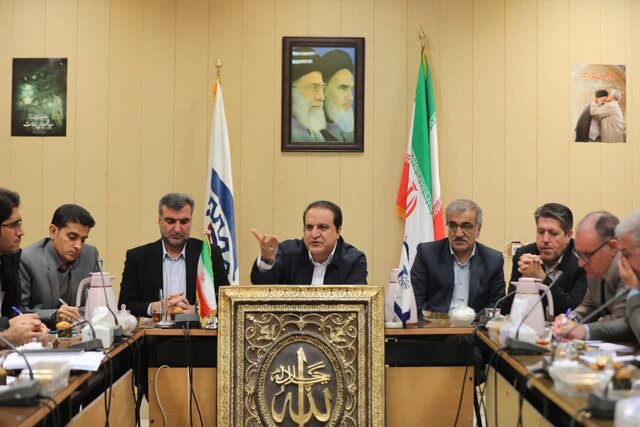 استاندار ایلام: بازاریان بازوی توانمند اقتصادی دولت هستند