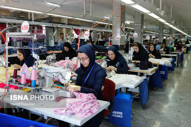 چند درصد بازار در اختیار پوشاک وارداتی است؟