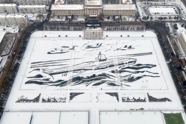 خلق تصویر برفی ناوهواپیمابر «فوجیان» با مشارکت ۱۲۰۰ دانشجوی چینی