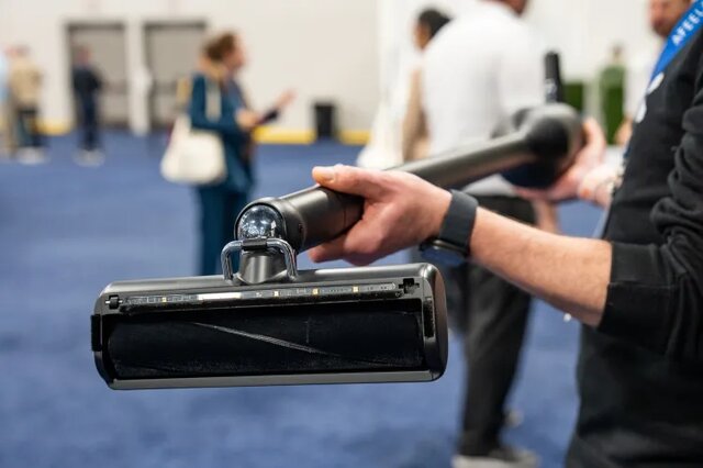 با جاروبرقی بی‌سیم مجهز به هوش مصنوعی آشنا شوید