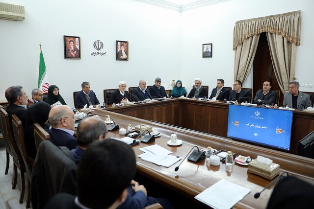 عارف: نباید با بخشی‌نگری در مسئله آب، استان مجاور را تحریک کرد