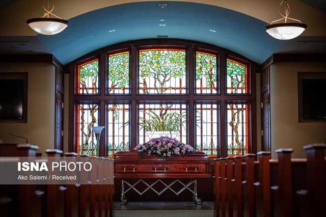 تصاویری تازه از خاکسپاری بهرام بیضایی