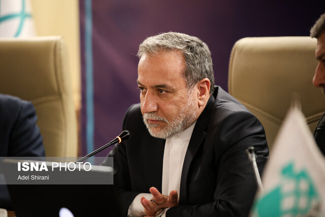 عراقچی: صلح با زورِ ترامپ، همان قانون جنگل است