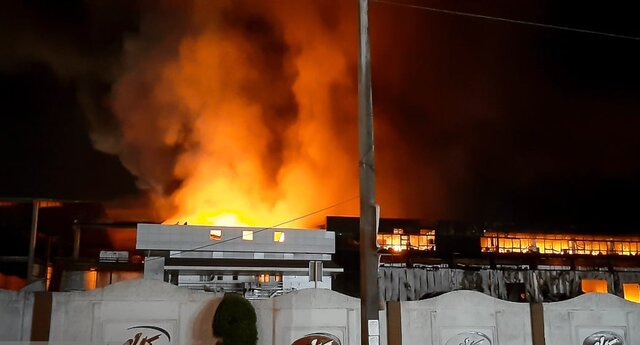 بسیج سراسری برای مهار آتش‌سوزی کاله/ تخلیه یک‌کیلومتری و انتقال ۱۱۰ بیمار به مراکز امن