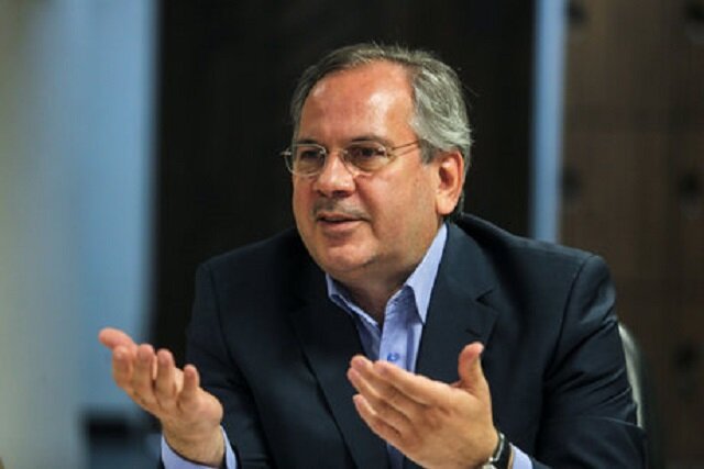 ایران مصرف‌کننده محصولات مدرن است، اما فرهنگ مدرنیته را نمی‌پذیرد