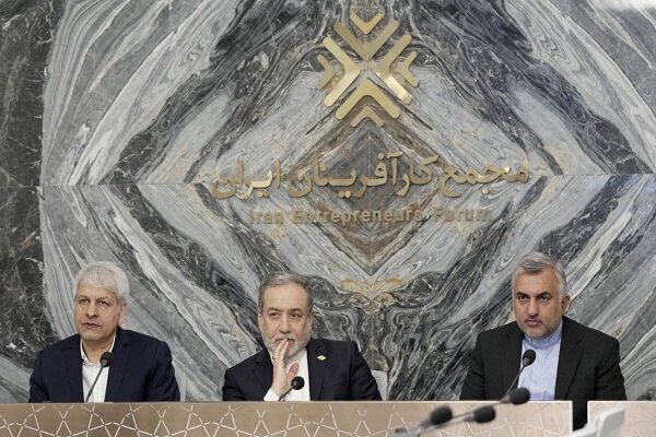 Araghchi: Iran FM facilitates economic interaction with neighbors