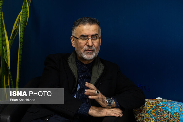 رایزن فرهنگی سابق ایران در فرانسه: احمدی‌نژاد نگذاشت لاریجانی به فرانسه برود