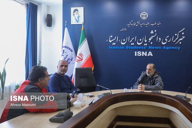 برای زمینگیر کردن کشور، پول ملی هدف گرفته شده است