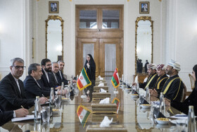 دیدار سیدبدر البوسعیدی،وزیر خارجه عمان با سید عباس عراقچی، وزیر امور خارجه ایران
