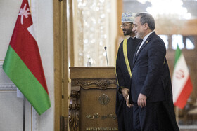 نشست خبری سید عباس عراقچی وزیر خارجه ایران و بدر البوسعیدی وزیر خارجه عمان