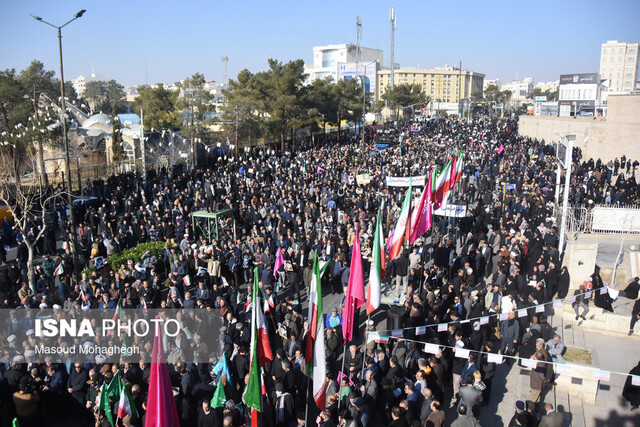 عکس آرشیوی ست راهپیمایی مردم سمنان در محکومیت حوادث اخیر