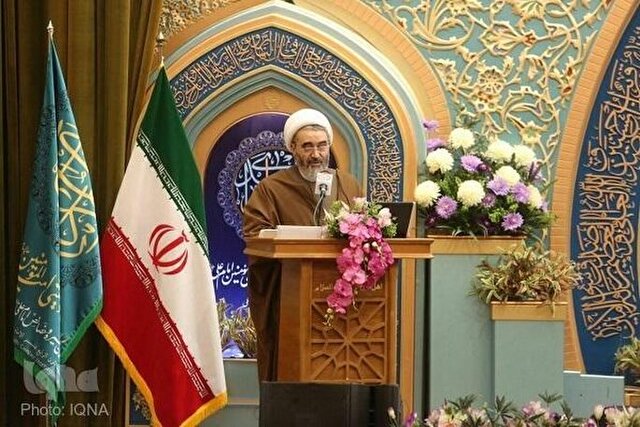مفسر قرآن: بهترین راه تحول علوم انسانی از مسیر قرآن می‌گذرد