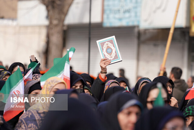 برگزاری مراسم راهپیمایی و تشییع ۱۰ شهید مدافع امنیت در قزوین