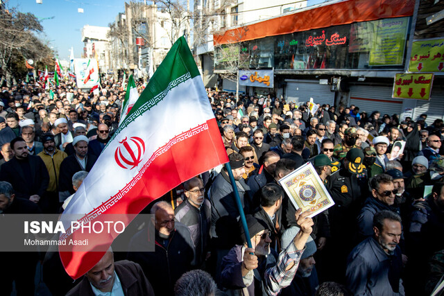 راهپیمایی محکومیت اغتشاشات اخیر در اراک برگزار شد