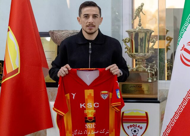 پیوستن بازیکن پرسپولیس به فولاد
