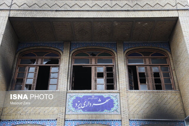 اغتشاشگران به درختان شهر هم رحم نکردند/ خسارت ۲۴۰ میلیارد تومانی به ساختمان شهرداری