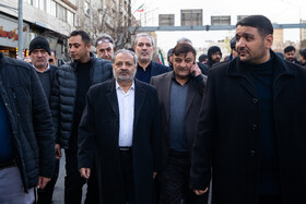 علیرضا کاظمی، وزیر آموزش و پرورش در مراسم تشییع پیکر شهدای جنایات اخیر صهیونی - آمریکایی