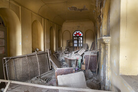  سرای ساروتقی _  یکی از بناهایی است که در دوران صفوی و به دستِ وزیر اعظم شاه عباس دوم بنا شد. این سرا در جوار بازار بزرگ اصفهان و در شمال شرقی میدان نقش جهان قرار دارد.