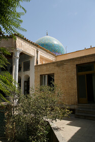 خانه تاریخی صابری _ این اثر تاریخی با توجه به موقعیت جغرافیایی و نزدیک بودن به میدان تاریخی نقش جهان، قابلیت تبدیل شدن به بوم‌گردی و یا بوتیک هتل را دارد.