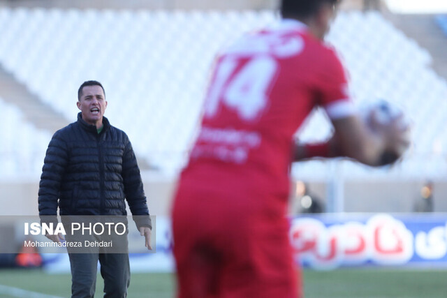 تساوی پرسپولیس و سپاهان در نیمه اول/ نبرد بدون گل با بارش برف