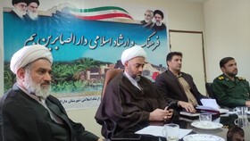 امام جمعه بم خواستار تشکیل کارگروه حمایت از خبرنگاران شد