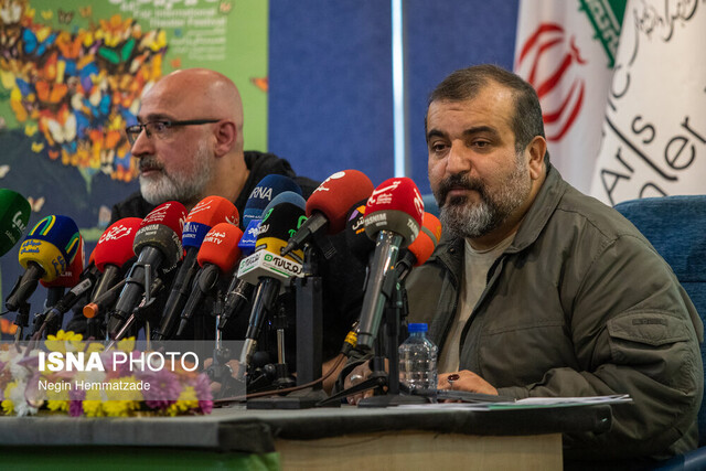 هر کسی در جشنواره حضور ندارد به خودش اجازه فحاشی میدهد