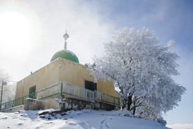 بارش برف در آرامگاه خالد نبی