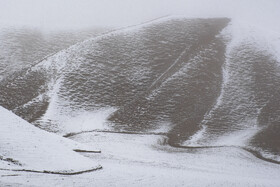 بارش برف در آرامگاه خالد نبی