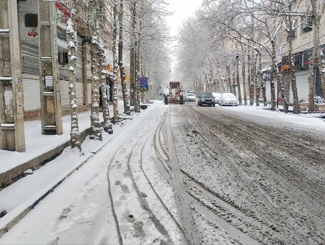 بارش برف کرمانشاه را سفیدپوش کرد