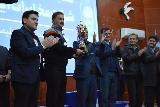 قهرمانی اصفهان در مسابقات فوتسال مناطق مخابرات ایران/ لرستان نائب قهرمان شد