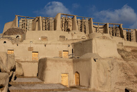 آسباد های نشتیفان علاوه بر آسیاب کردن آرد، در پمپاژ آب نیز به کار می روند و جزو شاهکار های مهندسی جهان به شمار می‌آیند.